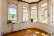 O proprietate care isi pastreaza valoarea: farmec autentic s 