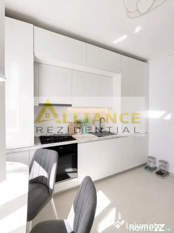 APARTAMENT 4 CAMERE DE VANZARE - CAVAR ODEI TOWER