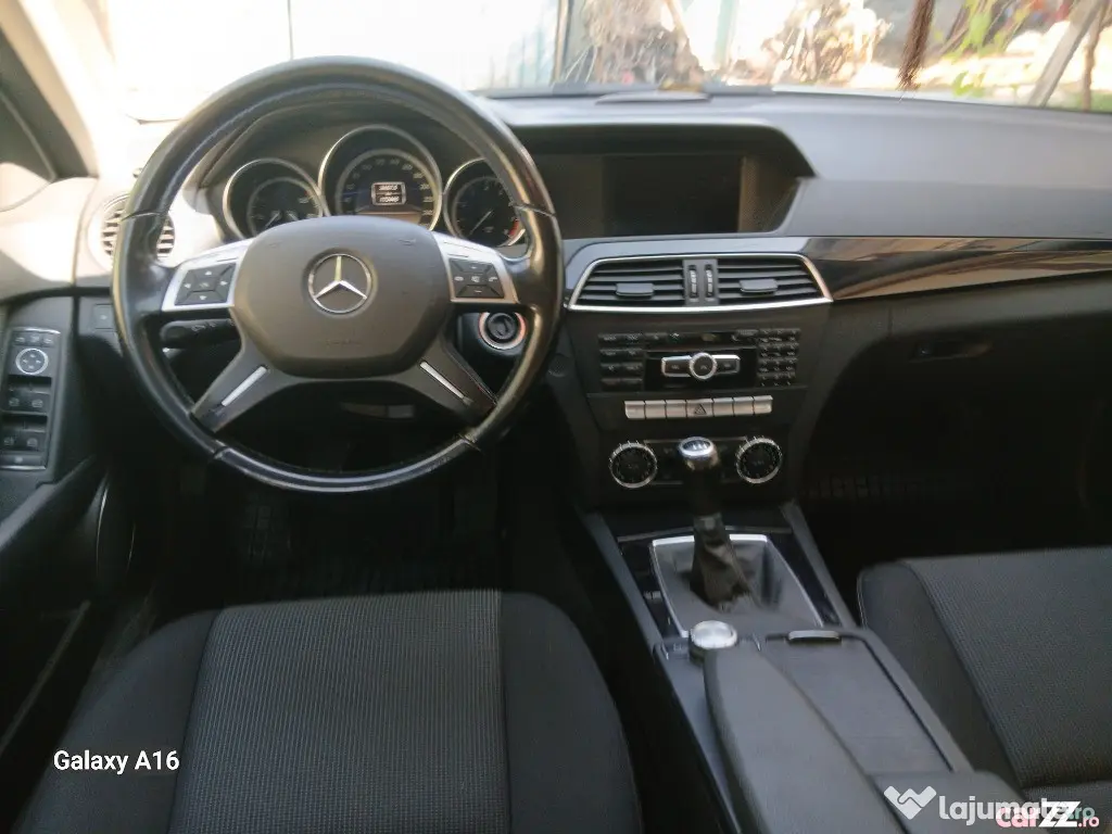 Mercedes c180 blue eficiency 2012 benzin 11000E fara gram sau punct de rugina