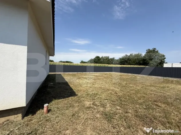 Casa cu 4 camere,110 mp ,Zona Odoreu