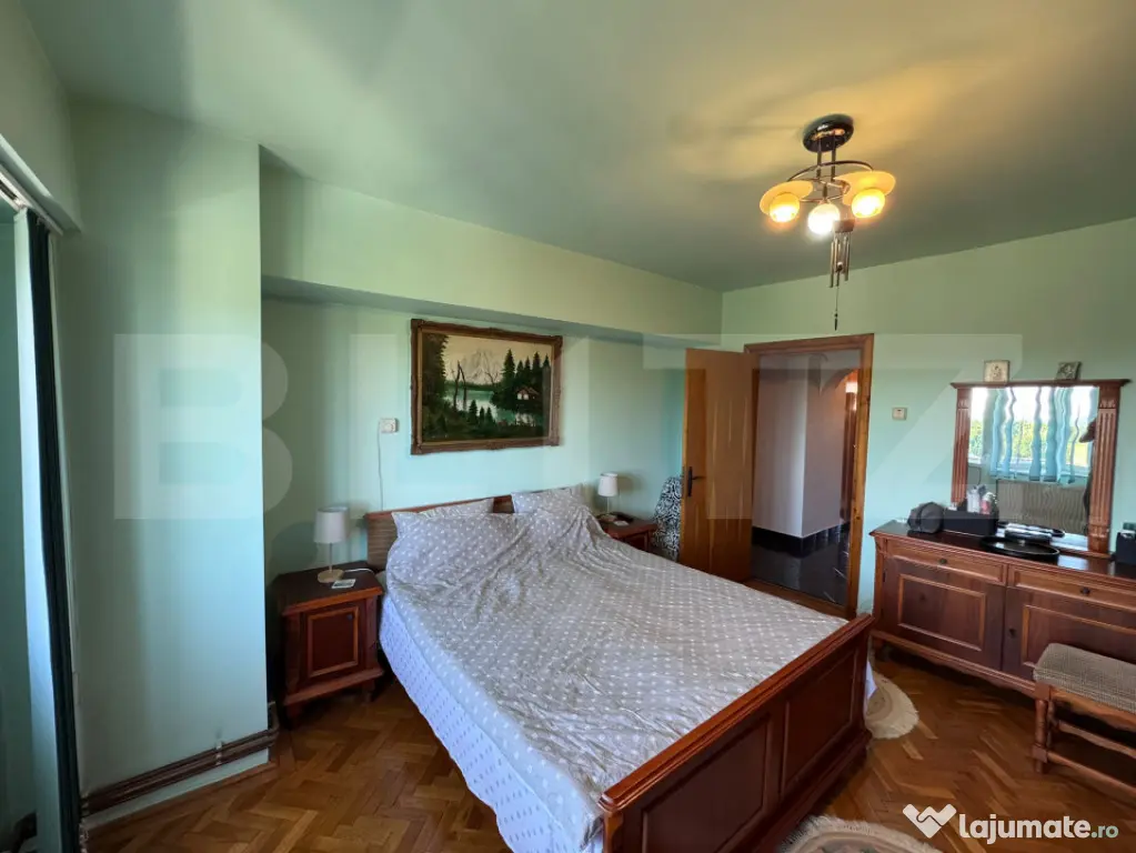 Apartament 3 camere, 79,57 mp utili, complet mobilat și uti