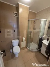 Apartament de închiriat cu 3 camere, cartier Brădet 