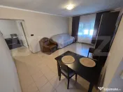Apartament de închiriat cu 3 camere, cartier Brădet 