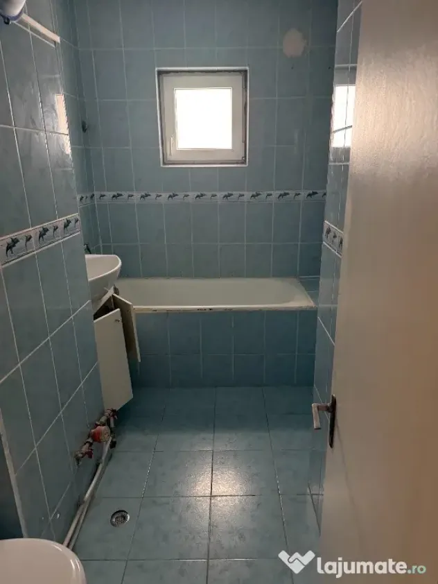 Apartament 4 camere spatios