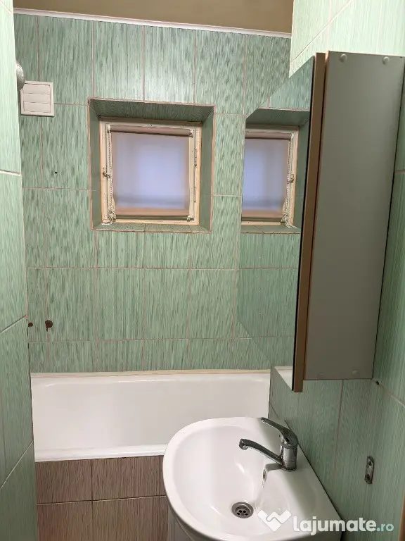 Apartament 4 camere spatios