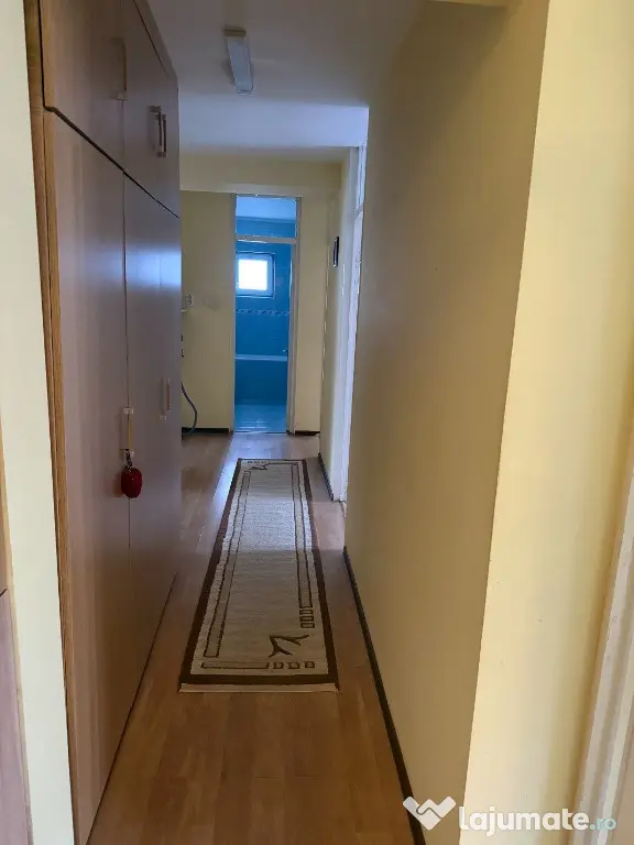 Apartament 4 camere spatios