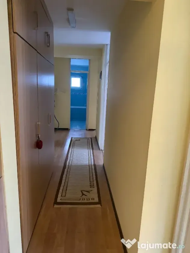 Apartament 4 camere spatios
