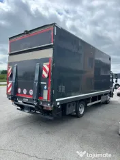 Mercedes Atego 822 cu lift hidraulic 