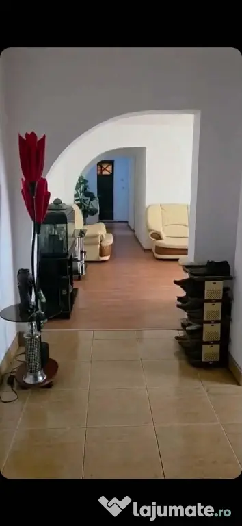 Vand apartement 3 camere in zona micro lll judetul Buzău