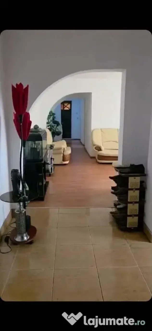 Vand apartement 3 camere in zona micro lll judetul Buzău