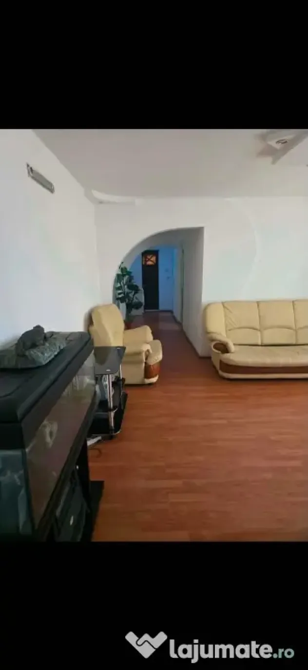 Vand apartement 3 camere in zona micro lll judetul Buzău