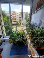Garsonieră cochetă cu balcon | Complet renovată | Etaj in