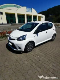 Vând Toyota Aygo An 2013