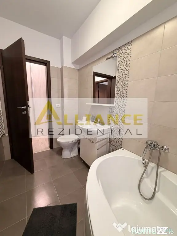 Apartament 3 camere, 2 bai de vanzare