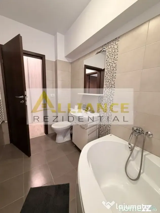 Apartament 3 camere, 2 bai de vanzare