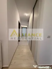 Apartament 3 camere, 2 bai de vanzare 