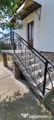 Casa in cartier nou zona Dobosari 
