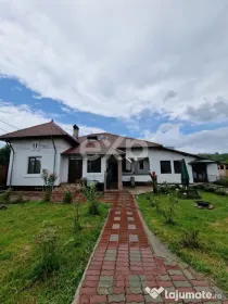 Casă cu piscină de vânzare – Răzvad, Dâmbovița