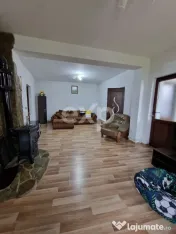 Casă cu piscină de vânzare – Răzvad, Dâmbovița