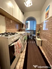 Cameră de închiriat într-un apartament cu 2 camere | Măn