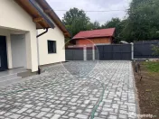 Casă nouă langă Brașov, curte însorită și vedere p... 