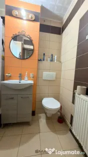 Apartament 3 camere decomandate zona Strand