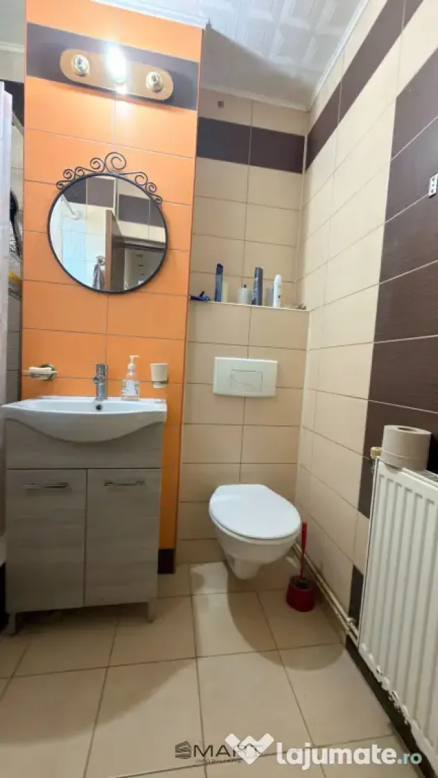 Apartament 3 camere decomandate zona Strand
