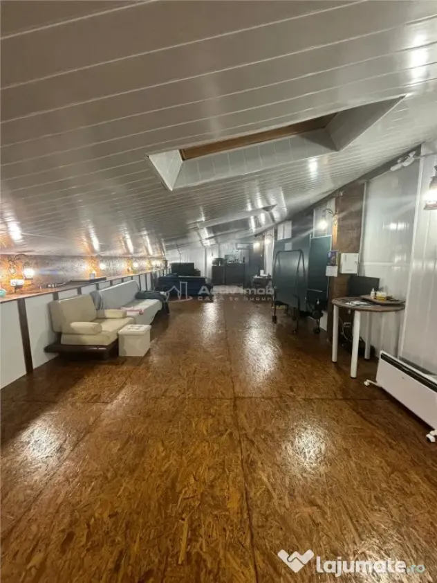 Vila interbelica, elegant renovata (2024), Garaj propriu, Mo