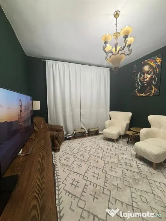 Vila interbelica, elegant renovata (2024), Garaj propriu, Mo