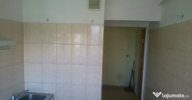 Apartament 2 camere confort 1 zona Garii, etaj 4 cu pod.