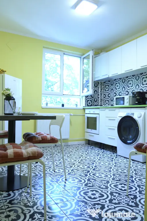 Inchiriez apartament 2 camere Moderne Drumul Taberei 4 min. Metrou Valea Ialomiței Etaj 2/4