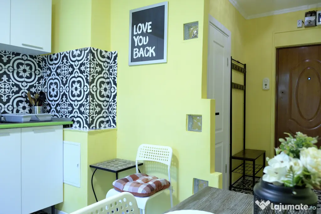 Inchiriez apartament 2 camere Moderne Drumul Taberei 4 min. Metrou Valea Ialomiței Etaj 2/4