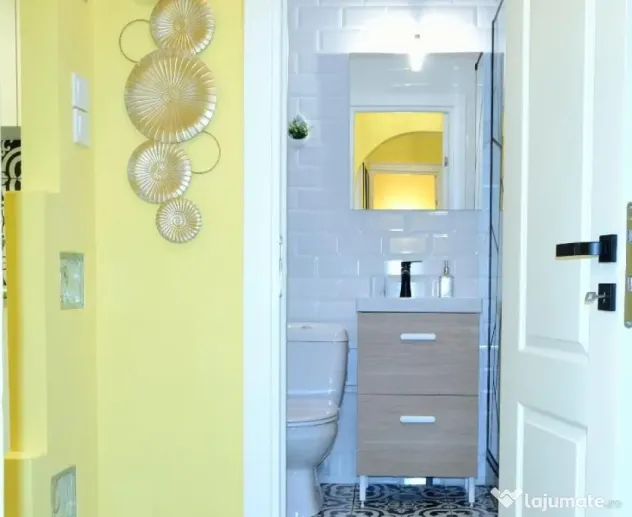 Inchiriez apartament 2 camere Moderne Drumul Taberei 4 min. Metrou Valea Ialomiței Etaj 2/4