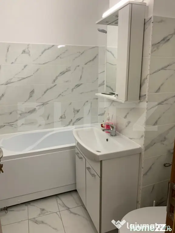 Apartament cu 2 camere, 42mp+2mp balcon, zona Dambovita