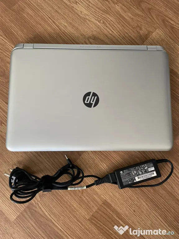 Laptop HP Slim Display 17,3 Led,5gb ram m.