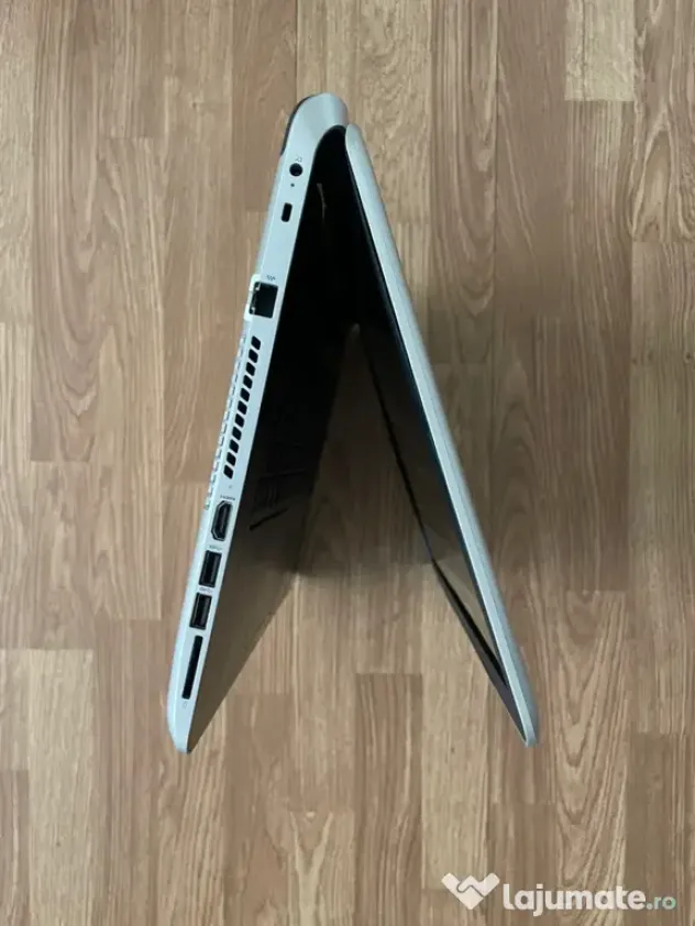 Laptop HP Slim Display 17,3 Led,5gb ram m.