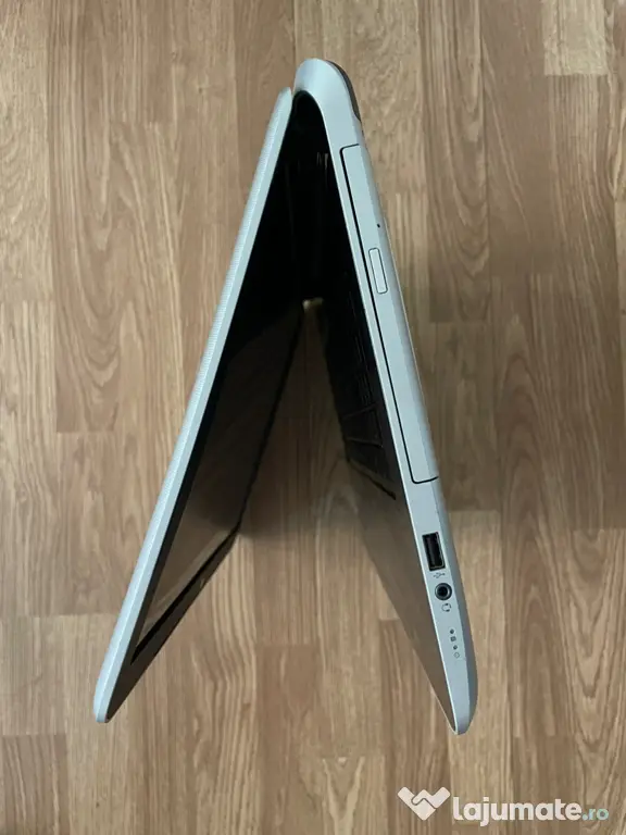 Laptop HP Slim Display 17,3 Led,5gb ram m.