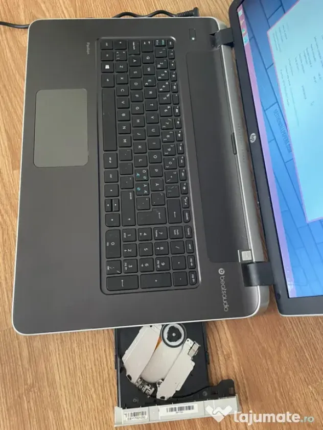 Laptop HP Slim Display 17,3 Led,5gb ram m.
