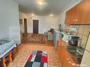 Apartament cu doua camere, mobilat, etaj 2, strada Florilor 