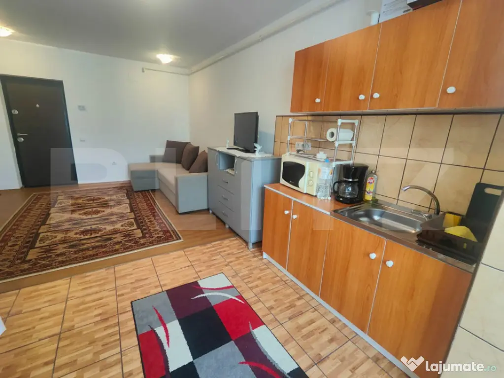Apartament cu doua camere, mobilat, etaj 2, strada Florilor