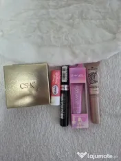 set geanta Sephora și machiaje 
