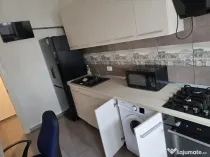 Inchiriez apartament cu 3 camere loc de parcare inclus central Penny