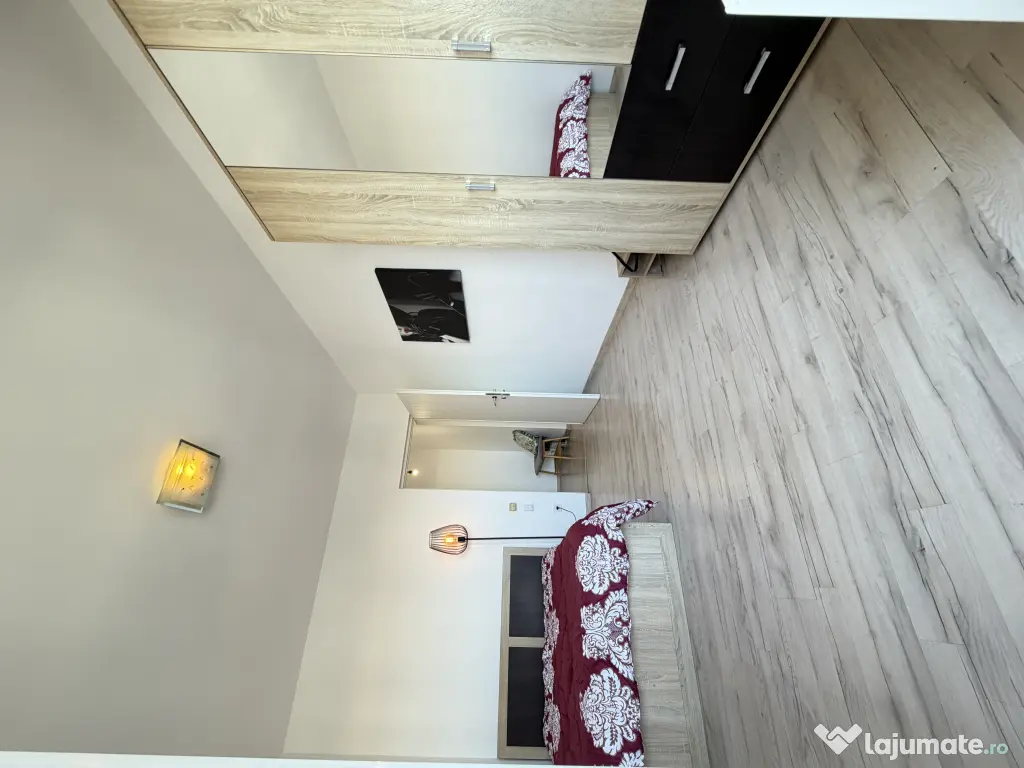 DIRECT Proprietar 2 cam Mall vitan