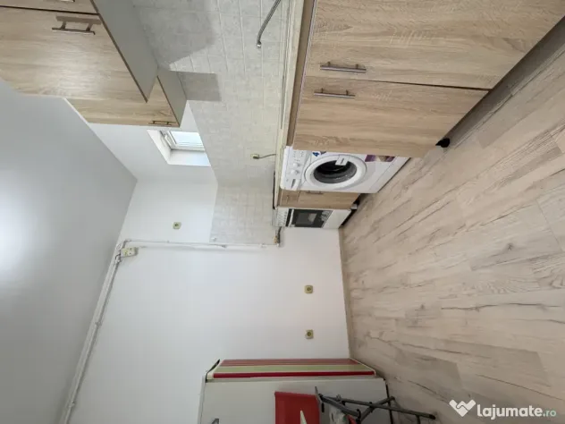 DIRECT Proprietar 2 cam Mall vitan