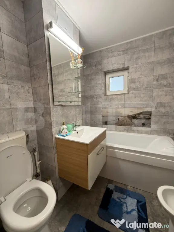 Apartament de vanzare, 2 camere decomandate, etaj 1, loc de