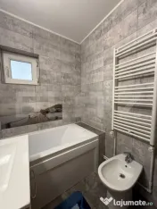 Apartament de vanzare, 2 camere decomandate, etaj 1, loc de 