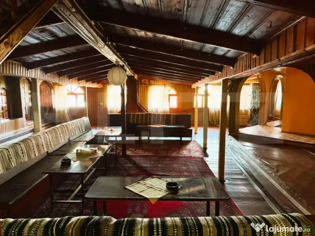 Hotel de vânzare, 2120 mp, zona Malini