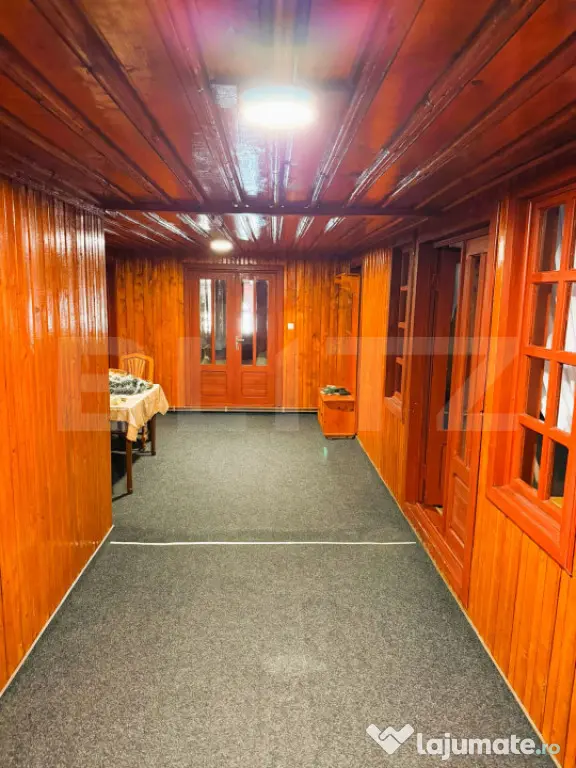 Hotel de vânzare, 2120 mp, zona Malini
