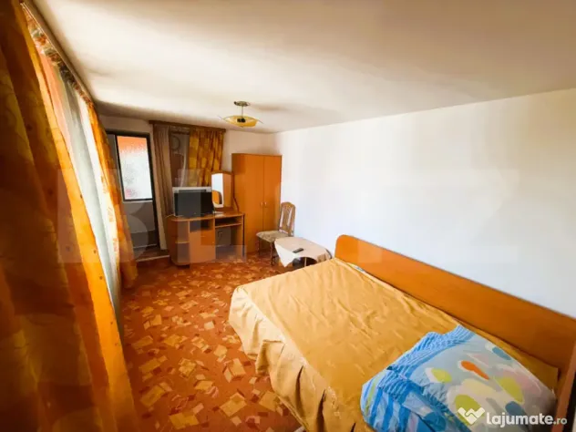 Hotel de vânzare, 2120 mp, zona Malini