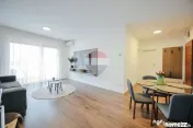 De vânzare apartament cu 2 camere și parcare - Grand Hill Residence 